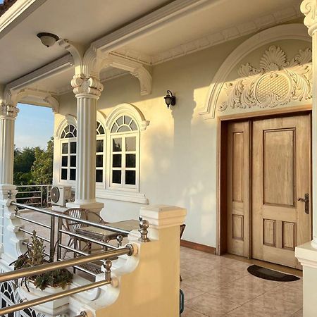Lotus Blanc Homestay Battambang Buitenkant foto