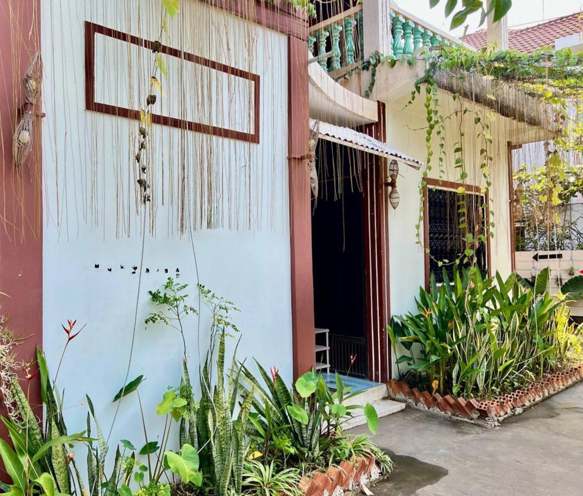 Lotus Blanc Homestay Battambang Buitenkant foto